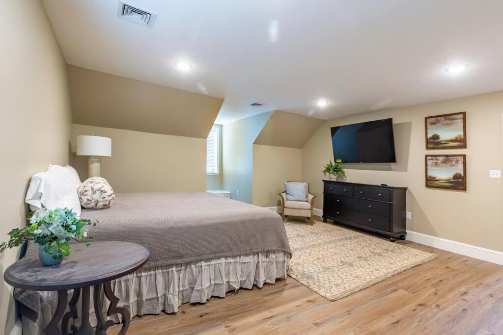 The Queen Place - Updated-Private Backyard Gordonville Εξωτερικό φωτογραφία