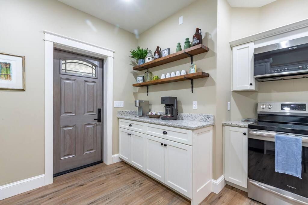 The Queen Place - Updated-Private Backyard Gordonville Εξωτερικό φωτογραφία